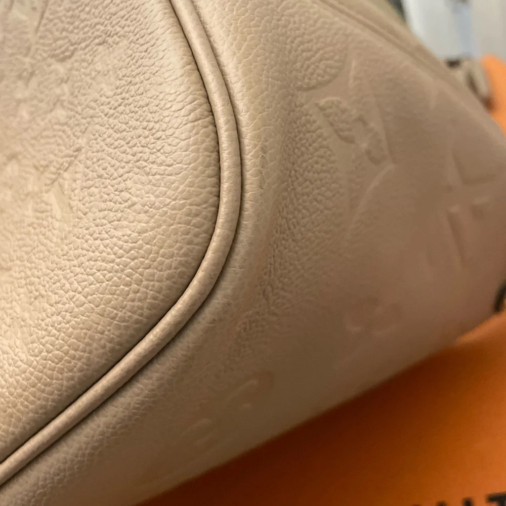 Louis Vuitton Neverfull Empreinte - Picture 8 of 16